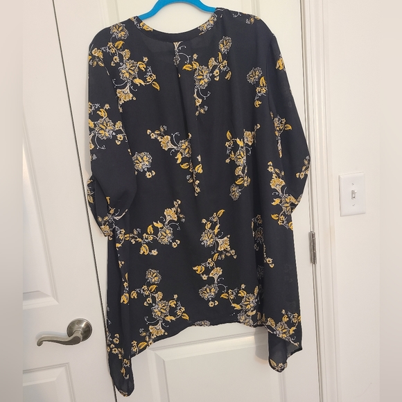 3X Torrid Challis Top - Picture 2 of 5